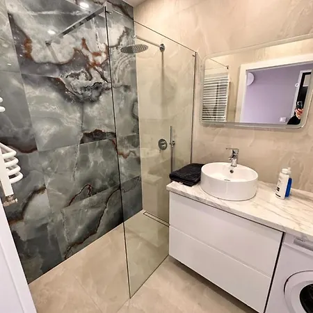 16 Floor Nad Morzem - Lewy 格但斯克