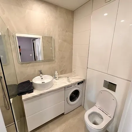 16 Floor Nad Morzem - Lewy * 格但斯克